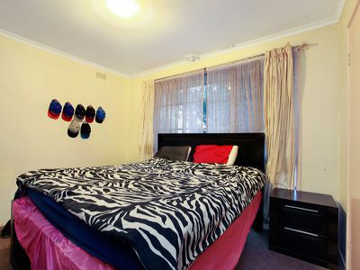 1 Sinclair Crt, Hampton Park