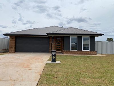 3 Hawkins Street, Temora