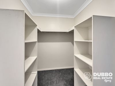 11 Dunheved Circle, Dubbo