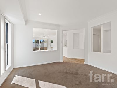 9 / 11 Eden Court, Nerang