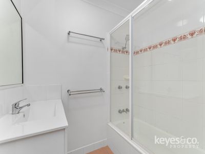 4 / 56 Lowth Street, Rosslea