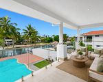 5 Park Ave, Broadbeach Waters