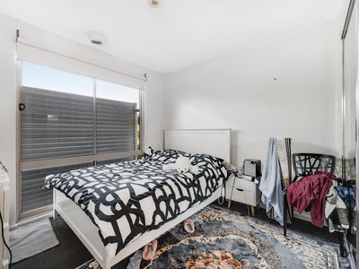 23 / 12 Close Avenue, Dandenong