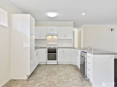 1 / 17 Bernard Street, Berserker