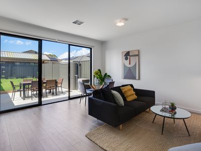 12 Beatrice Walk, Mansfield Park