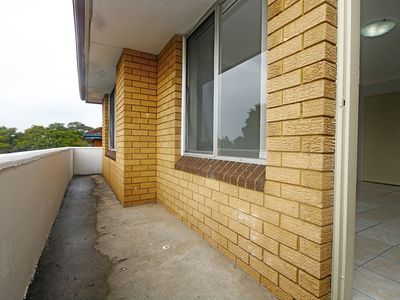 3 / 8 Fairmount Street, Lakemba