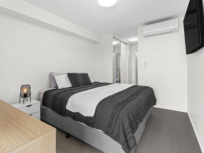 2402 / 27 Charlotte Street, Chermside