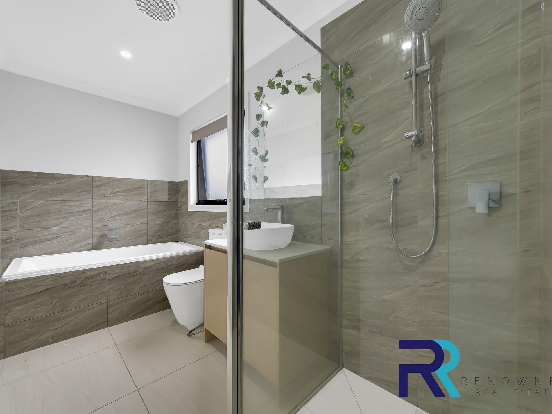 2 / 3 Kerang Court, Broadmeadows