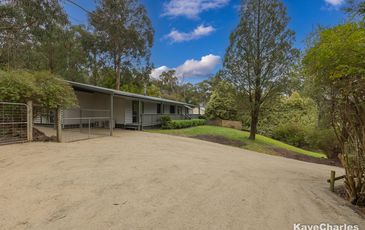 4 Simmons Close, Cockatoo