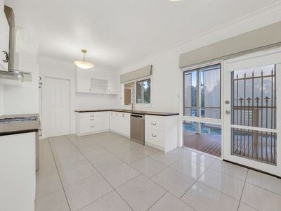 8 Stanhill Drive, Cranbourne South