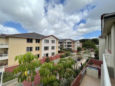 570 / 83-93 Dalmeny Avenue, Rosebery