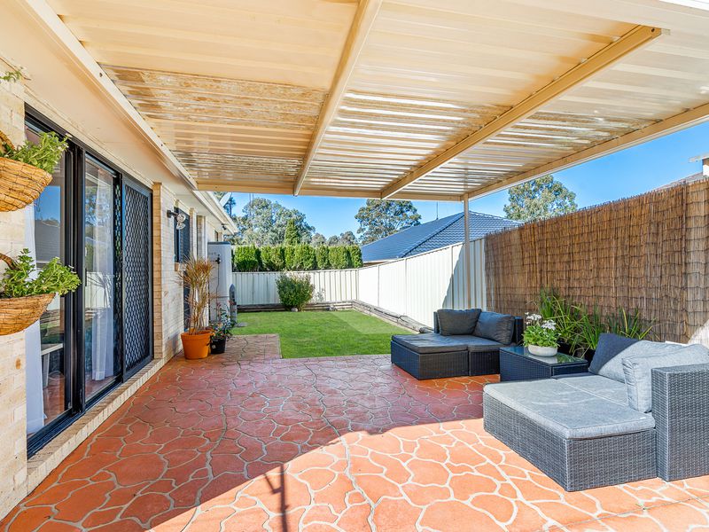 4 Bittern Grove, Glenwood