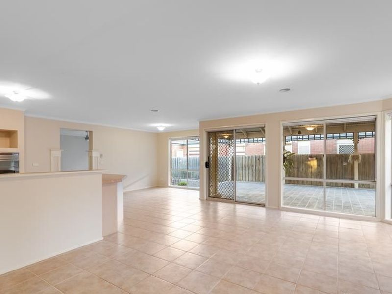 26 Lynbridge Crescent, Tarneit