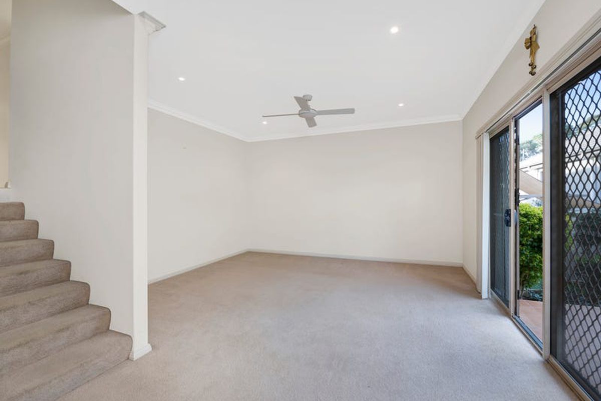 2 / 12 Jennie Cox Close, Erina