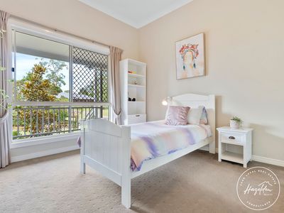 27 Jordana Place, Glass House Mountains