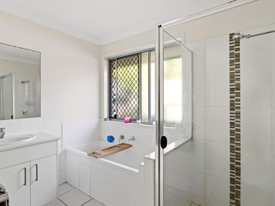 81 Bankswood Drive, Redland Bay