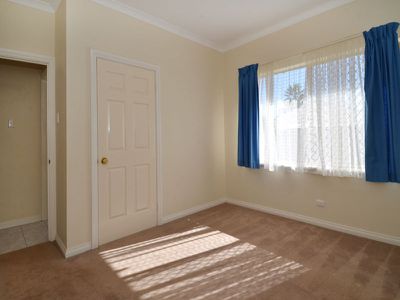 6 Kunanalling Avenue, Kalgoorlie