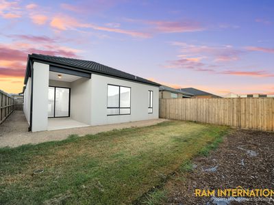 18 Perceval Place , Mambourin