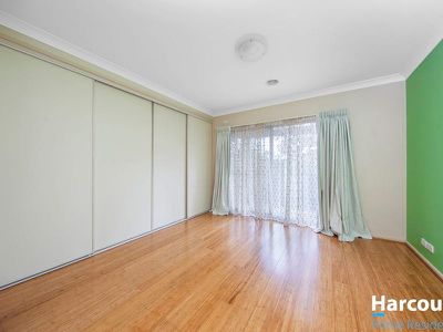 1 Macadamia Close, Jerrabomberra