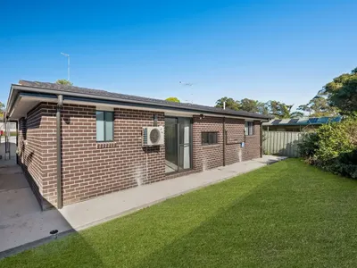 35 & 35a Anthony Crescent, Kingswood