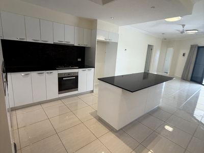 305 / 12 salonika, Parap