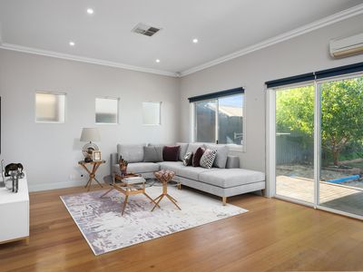 35 Varden Street, Piccadilly