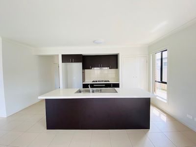 10 Partridge Way, Point Cook