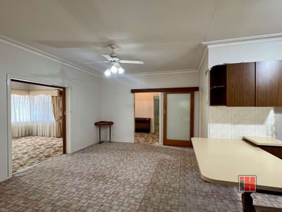 22 Lake Street, Avondale Heights