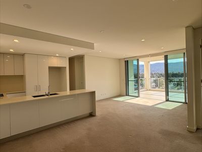 501 / 3 Grand Court, Fairy Meadow