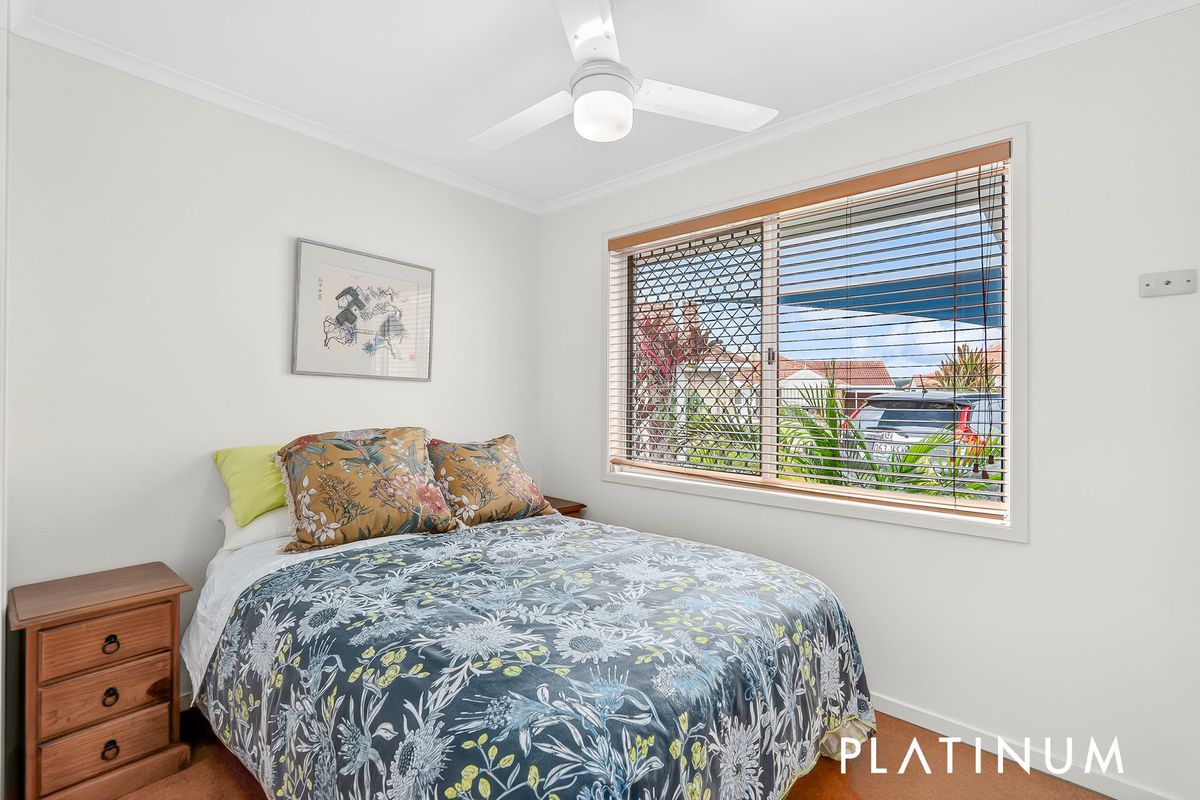2 / 26 Waterdown Drive, Elanora