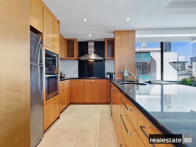 22 / 128 Mounts Bay Road, Perth