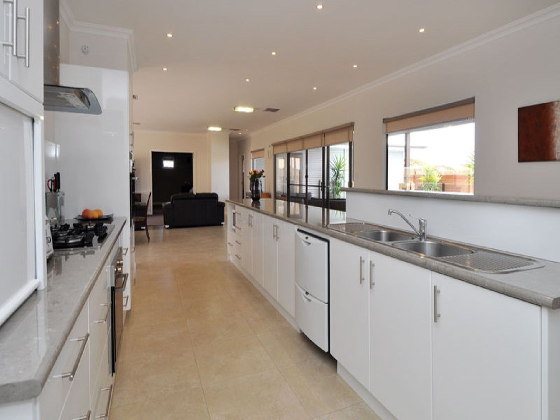 2 Pirring Way, Hannans