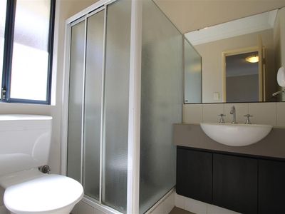 4 / 24 Windemere cres, Nollamara