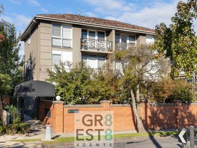 19 / 14 Springfield Avenue, Toorak