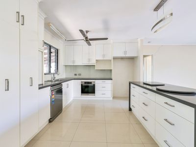 82 James Circuit, Woodroffe