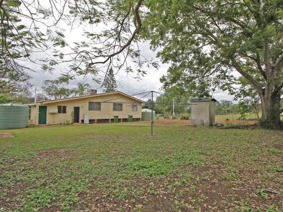 105 Russells Road, Pine Mountain