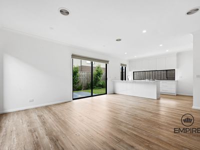 7 Hirst St, Cranbourne North
