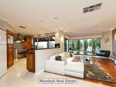 4 Latifa Close, Ocean Reef