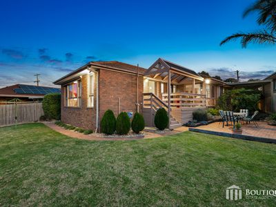 19 Bellbrook Drive, Dandenong North