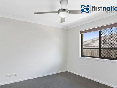 8 Topaz Crescent, Logan Reserve