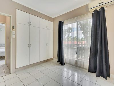 7 / 9 Airlie Circuit , Brinkin