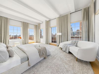 18 Gramercy Park South, New York, NY, International