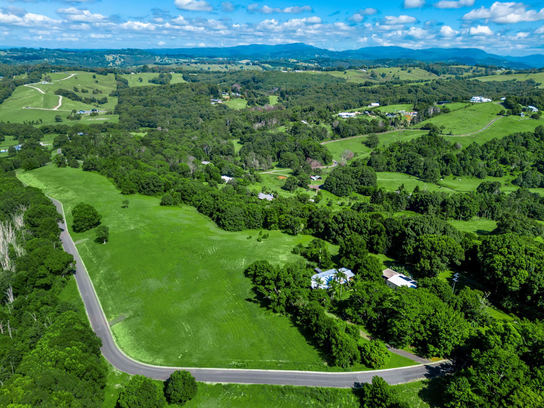 111 FOWLERS LANE, Bangalow