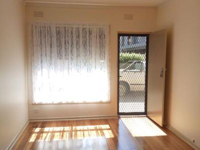 10/697 Barkly Street, West Footscray