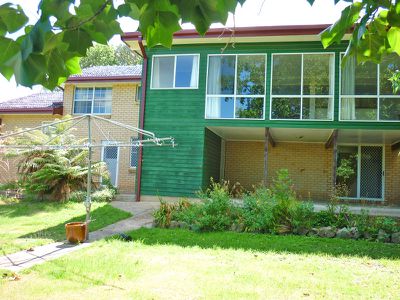31 Maple Crescent, Blayney