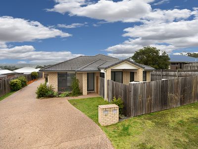 1 / 9 Sandalwood Drive, Glenvale