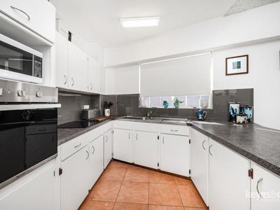 13 / 23A Cleveland Terrace, North Ward