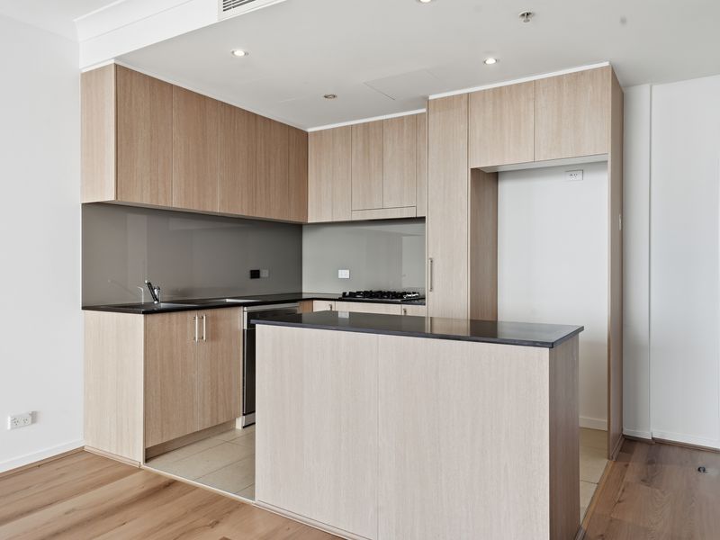 3006 / 420 Macquarie Street, Liverpool