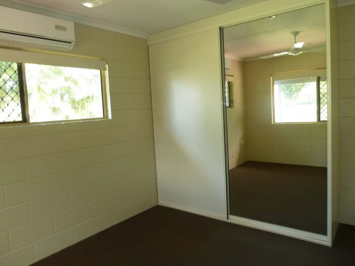 6 Larkin Close, Atherton