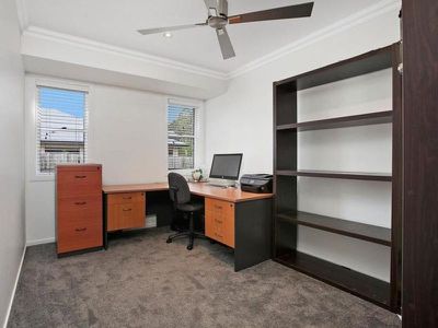 1 / 34 Hughes Road, Urangan